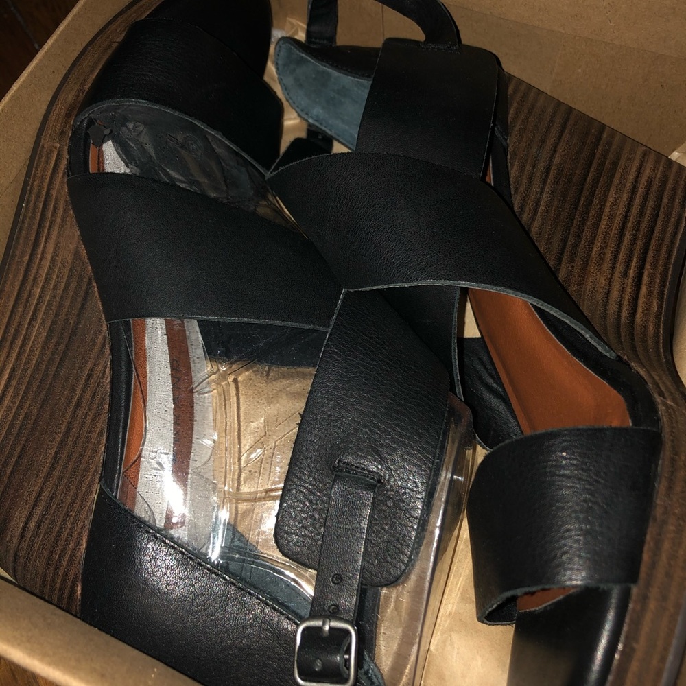 Lucky Brand - Stylish Women’s Wedge Sandals